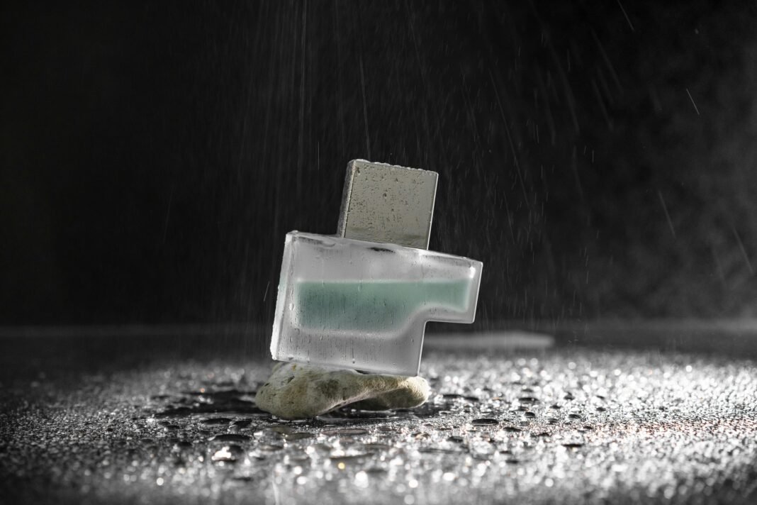 How to Apply Perfume for Maximum Effect: Expert Application Guide How to Apply Perfume for Maximum Effect: Expert Application Guide