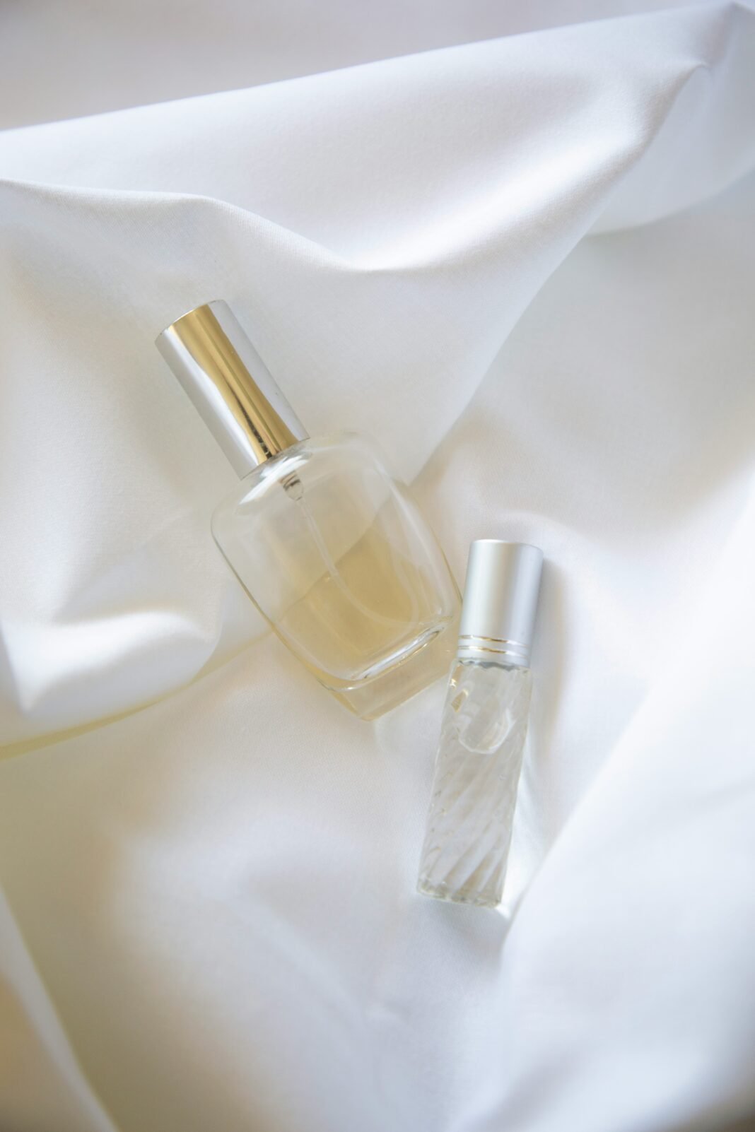 Top Perfumes for Minimalist Fragrance Lovers: Clean, Quiet & Utterly Sophisticated Top Perfumes for Minimalist Fragrance Lovers: Clean, Quiet & Utterly Sophisticated